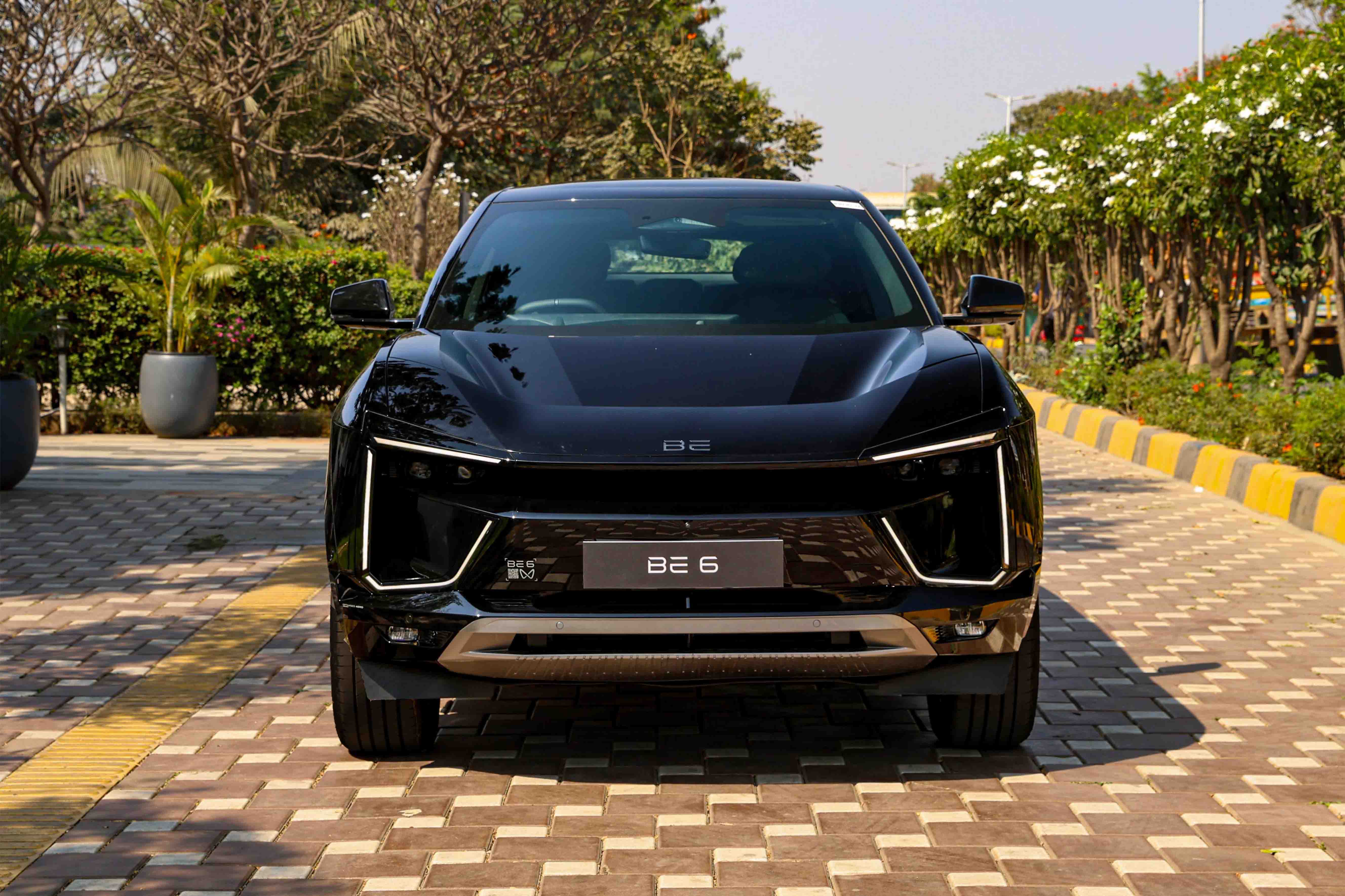 xuv3xo